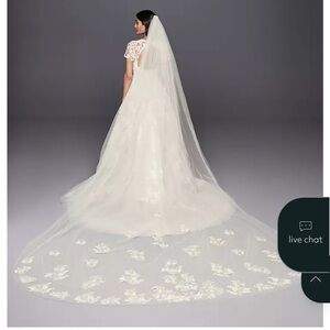 Scattered Rose Beaded Floral Appliqué Cathedral Wedding Veil 🌹